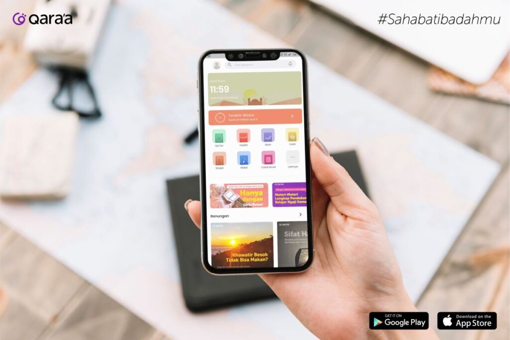 Tampilan antarmuka aplikasi Qara’a AI di smartphone, menampilkan fitur pembelajaran Al-Qur’an dan koreksi tajwid digital.